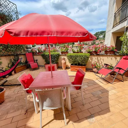 Bellasleeps 4 - 4 *