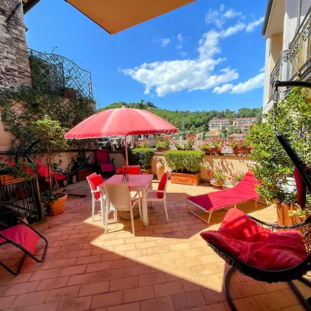 Bellasleeps 4 - 4 *